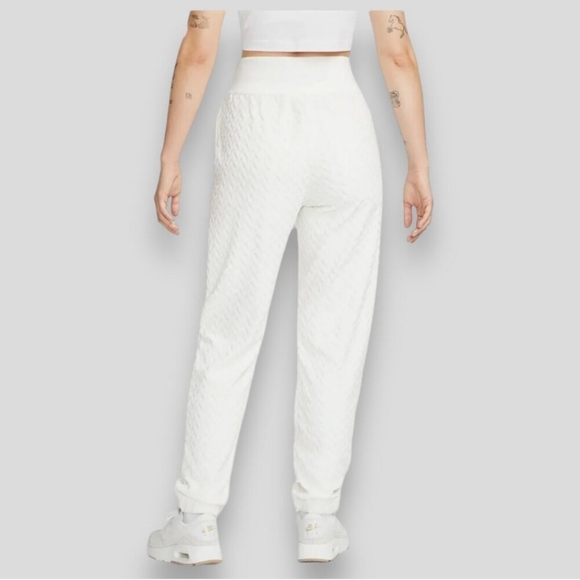 Nike Sportswear • Modern High Waisted Herringbone Swoosh Jogger XL White Chevron - Picture 3 of 6